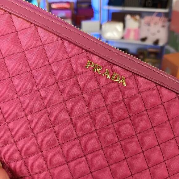 New in Box Prada Tessuto Leather Large Zip Wallet w/ Authenticity card - Picture 13 of 13